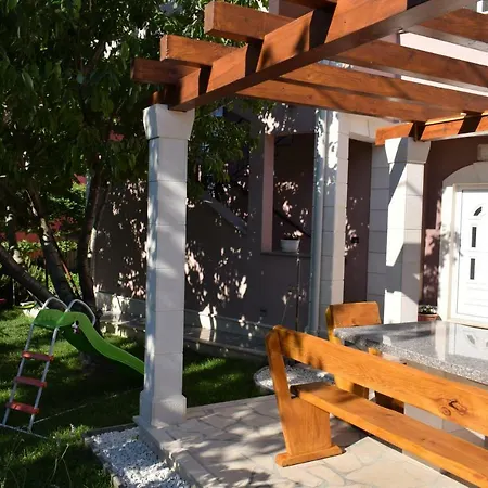 Apartments Bazina Kastela Exterior photo